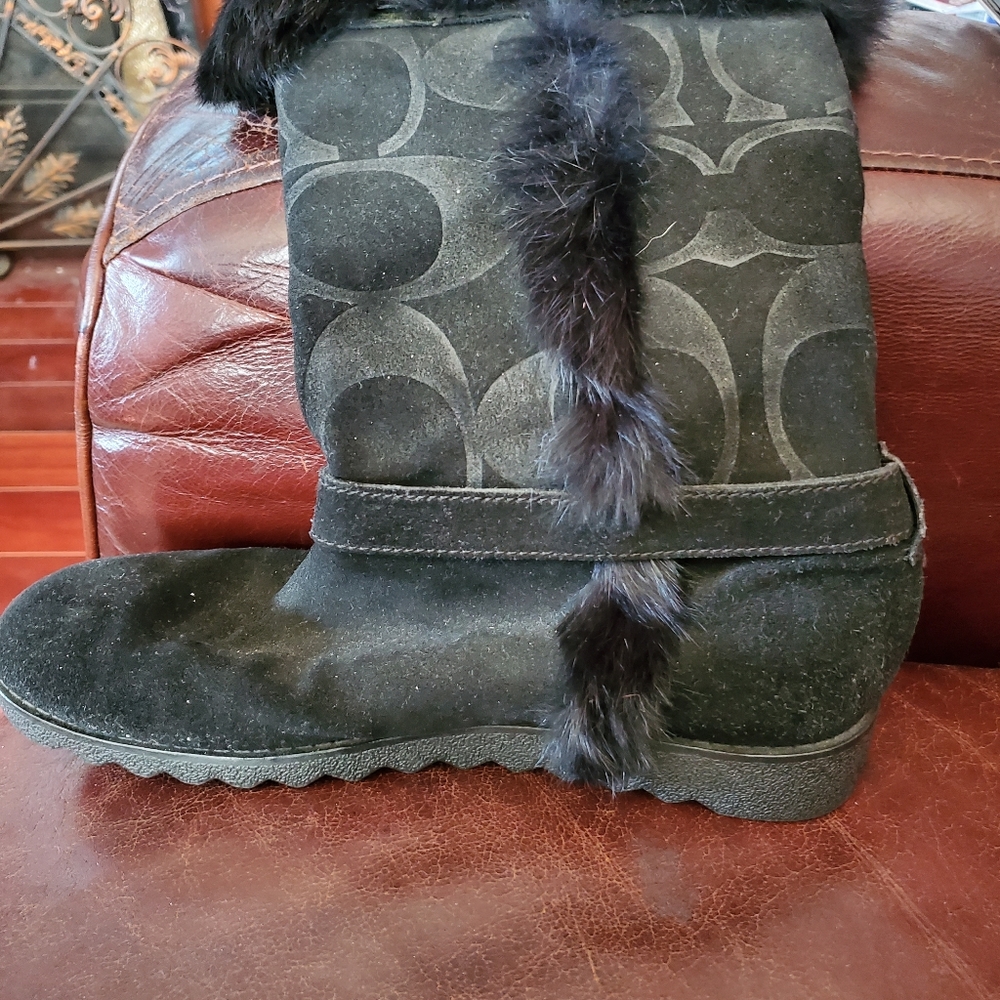 Boots - Picture 2 of 3